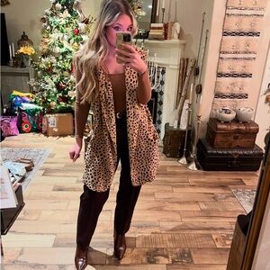 Honey punch leopard vest jacket size s/m